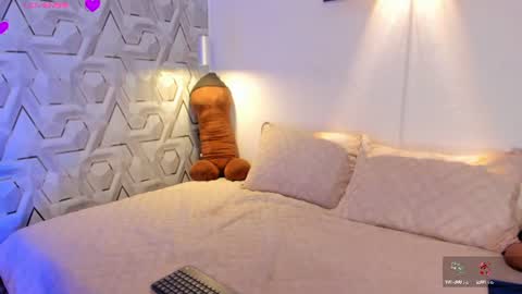 sophie online show from July 10, 2026, 12:30 pm