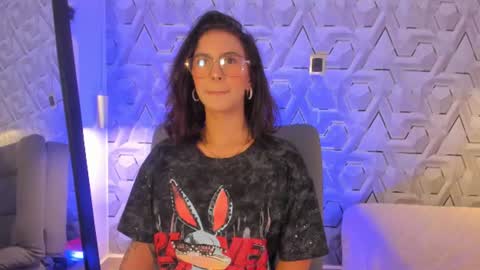 sophie online show from July 13, 2026, 12:30 pm