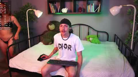 Snapshot of sophi_and_dereck chatting on May 26, 2026, 12:12 pm sophi_and_dereck online show from May 26, 2026, 12:12 pm