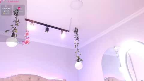 Snapshot of sophi_gray chatting on December 8, 2024, 2:18 am Shophi online show from December 8, 2024, 2:18 am