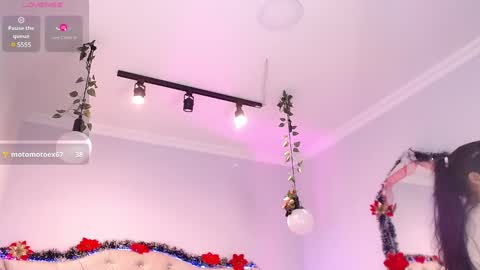 Snapshot of sophi_gray chatting on December 23, 2024, 1:40 am Shophi online show from December 23, 2024, 1:40 am