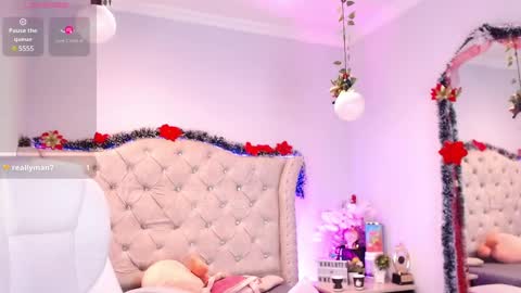 Snapshot of sophi_gray chatting on December 27, 2024, 2:04 am Shophi online show from December 27, 2024, 2:04 am