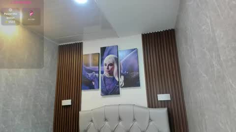 Sophi Thaylorr online show from October 1, 2025, 12:44 pm