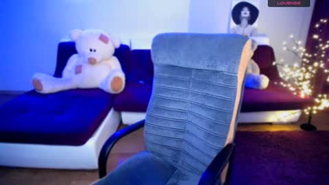 sophia__olsen online show from December 22, 2024, 9:44 am