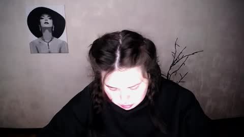 sophia__olsen online show from October 2, 2025, 5:58 am