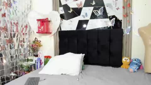 Snapshot of sophia_arevalo_ chatting on June 14, 2026, 3:19 am Sophia online show from June 14, 2026, 3:19 am