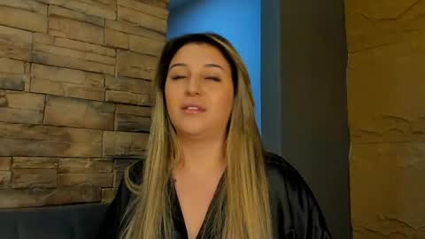 Sophia online show from October 9, 2025, 11:41 am