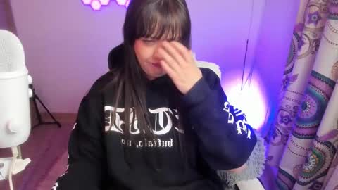 sophia_grants online show from October 24, 2025, 4:09 am