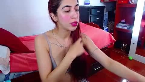 sophia_greey online show from May 14, 2026, 10:11 am