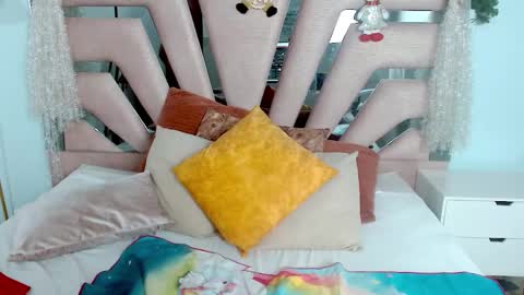 Sophia  online show from December 23, 2024, 10:12 pm