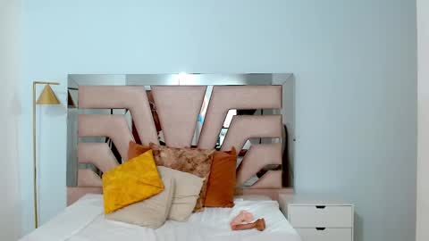 Sophia  online show from January 7, 2025, 9:25 pm