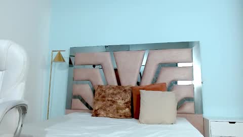 Sophia  online show from January 18, 2025, 8:30 pm