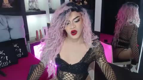 sophia_hott01 online show from September 30, 2025, 8:08 am
