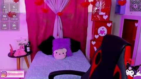 sophia_milano online show from February 18, 2025, 12:17 pm