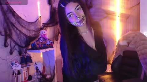 Sophia online show from October 28, 2025, 2:42 pm