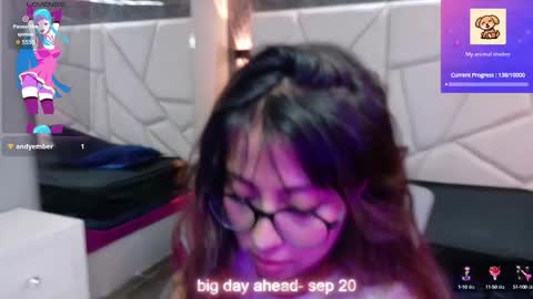 Sophi  online show from September 14, 2025, 11:42 am