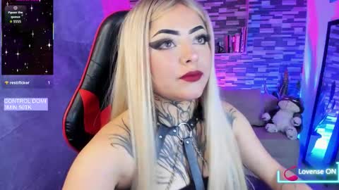 Sophia online show from November 11, 2025, 9:48 pm