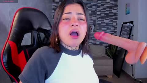 Snapshot of sophiaa_cherry chatting on April 29, 2026, 5:30 pm Sophia online show from April 29, 2026, 5:30 pm