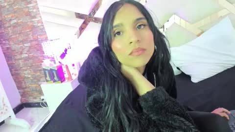 Sophia Paris online show from October 22, 2025, 3:18 am