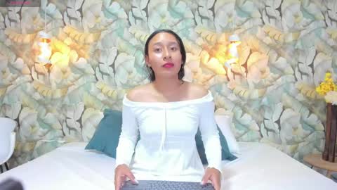 Snapshot of sophiaadaviss chatting on April 14, 2026, 10:16 pm Sophiaa online show from April 14, 2026, 10:16 pm