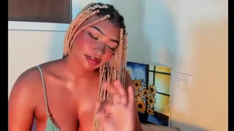 Snapshot of sophiabloss chatting on June 11, 2026, 12:32 am Sophie online show from June 11, 2026, 12:32 am