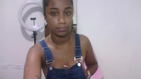 Snapshot of sophiacastro19 chatting on February 13, 2026, 7:54 pm Sophia online show from February 13, 2026, 7:54 pm