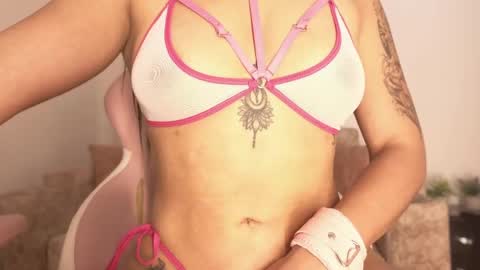 sophiacolemann online show from May 18, 2026, 4:07 am