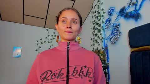 sophiamiller6 online show from March 6, 2026, 2:13 pm