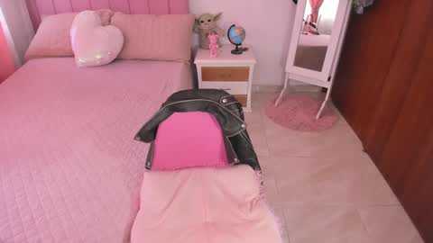    online show from February 13, 2025, 12:21 pm