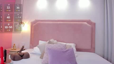 SOPHIA online show from September 30, 2025, 1:49 pm