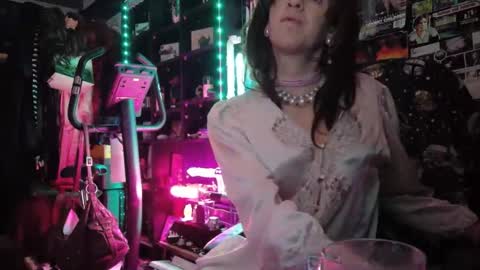 Sophie Satin1980 online show from May 15, 2026, 11:01 pm