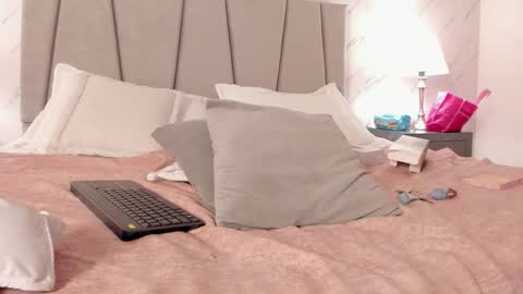 SOPHIE online show from September 16, 2025, 9:38 pm