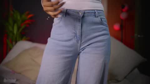 Snapshot of sophie_blake_ne chatting on March 29, 2026, 2:22 am Sophie Your Squirt Queen online show from March 29, 2026, 2:22 am