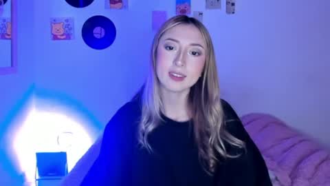 Sophie online show from March 29, 2026, 6:24 am