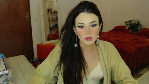 Sophie Fantasys online show from May 31, 2026, 5:04 am