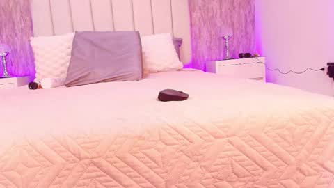 sophie online show from November 21, 2025, 11:53 am