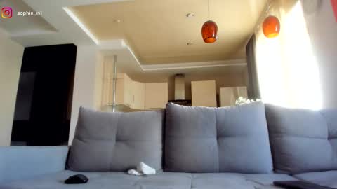 Sonya  online show from March 7, 2026, 6:43 am