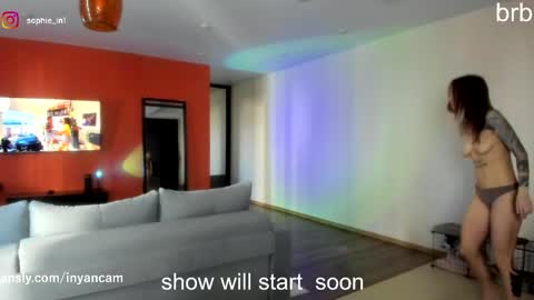 Sonya  online show from April 7, 2026, 4:35 am