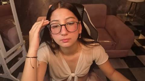 Snapshot of sophie_jones_b chatting on March 20, 2026, 1:16 pm sophie_jones_b online show from March 20, 2026, 1:16 pm