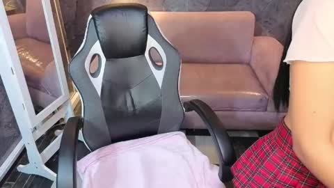 Snapshot of sophie_jones_b chatting on May 15, 2026, 12:45 pm sophie_jones_b online show from May 15, 2026, 12:45 pm