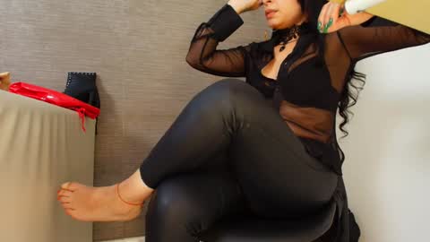 Sophie online show from December 14, 2024, 6:52 pm