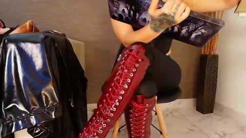 Sophie online show from December 27, 2024, 4:10 pm