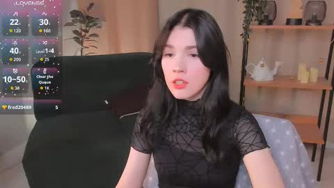 sophie_nomenal_ online show from October 1, 2025, 8:59 pm