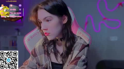 sophie_nomenal_ online show from March 1, 2026, 9:28 pm