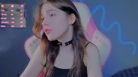 sophie_nomenal_ online show from July 12, 2026, 10:23 pm