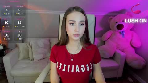 Sophie online show from November 14, 2025, 9:30 am