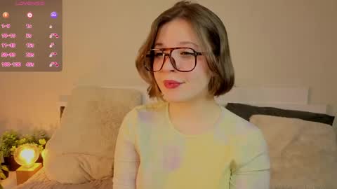 Snapshot of sophieblush chatting on April 16, 2026, 4:24 am Sophia online show from April 16, 2026, 4:24 am