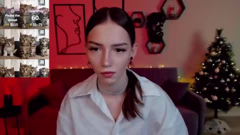 Sophie online show from December 30, 2024, 4:31 am