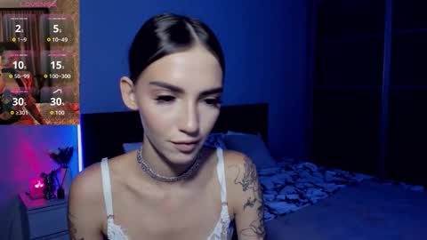Sophie online show from September 17, 2025, 1:29 am