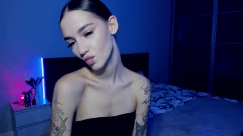 Sophie online show from September 24, 2025, 4:21 pm